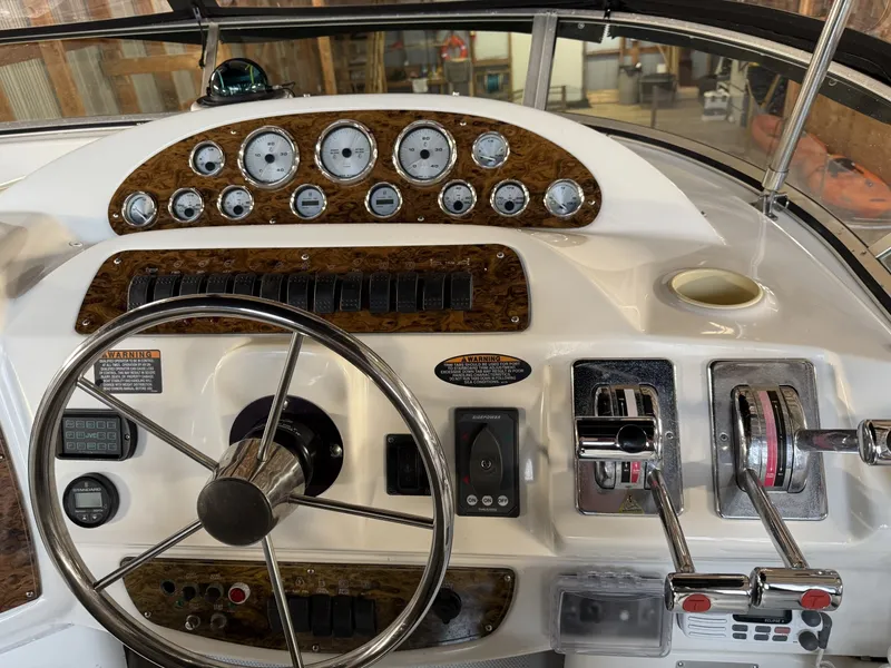 Slide: The Image of Bayliner 3488 2001 - 6023592