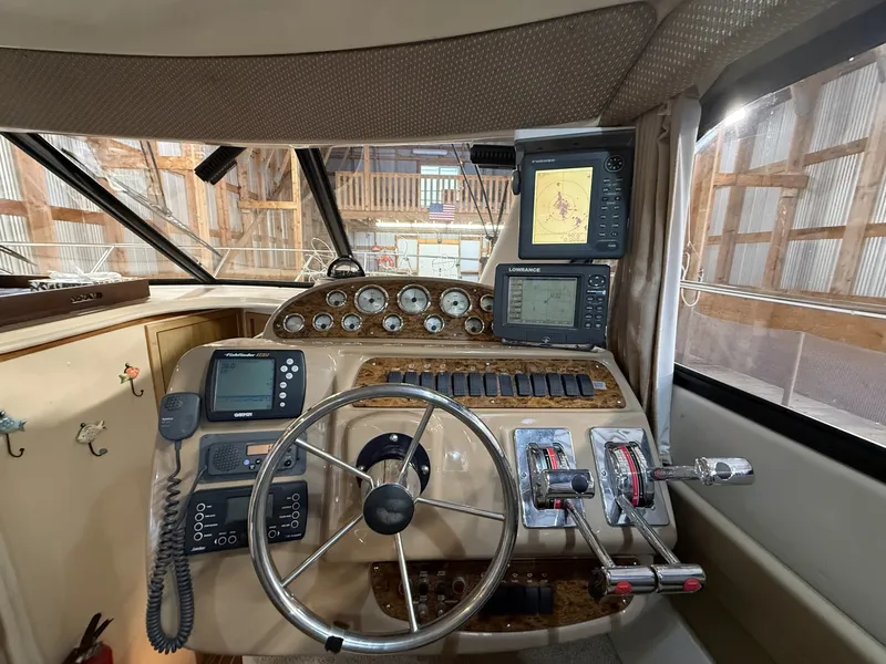 Slide: The Image of Bayliner 3488 2001 - 6023609