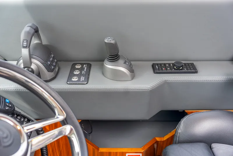 Slide: The Image of Riviera 6000 SPORT YACHT 2024 - 6024293