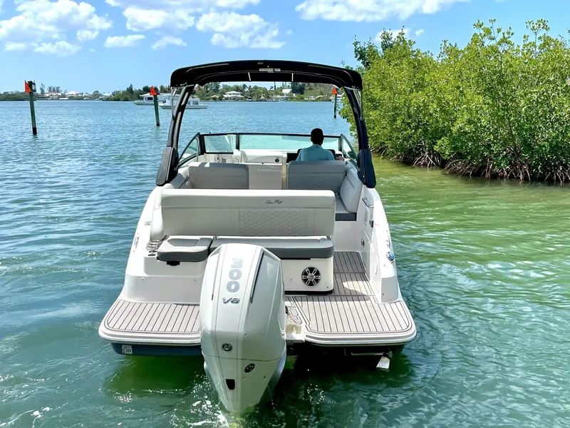 Slide: The Image of Sea Ray SDX 25 Outboard 2024 - 6024523