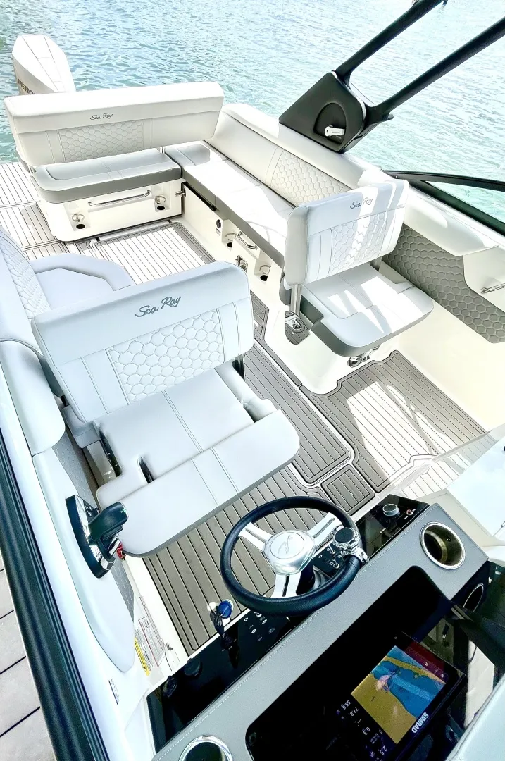 Slide: The Image of Sea Ray SDX 25 Outboard 2024 - 6024514