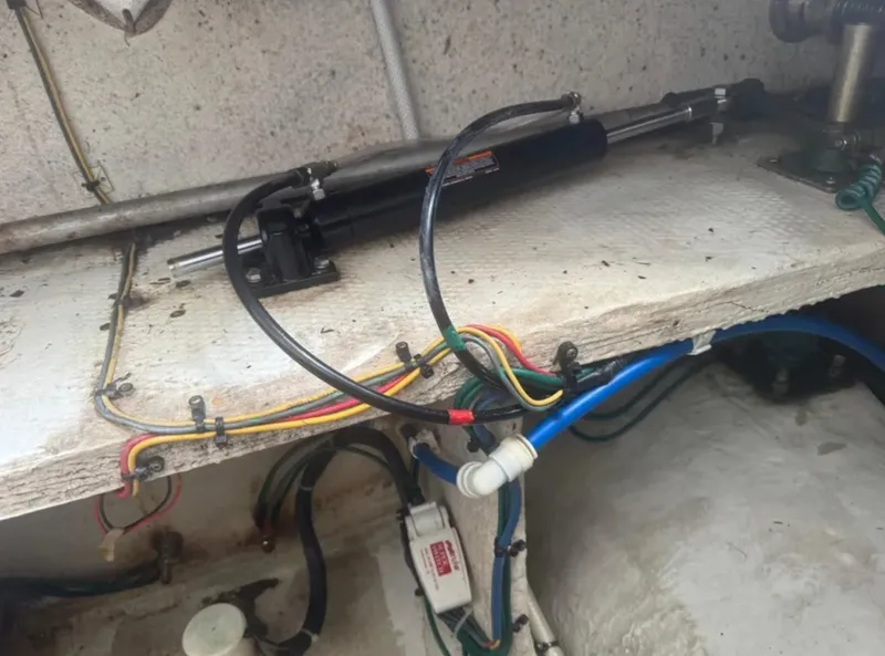 Slide: The Image of Silverton 33 Convertible 2007 - 6024629