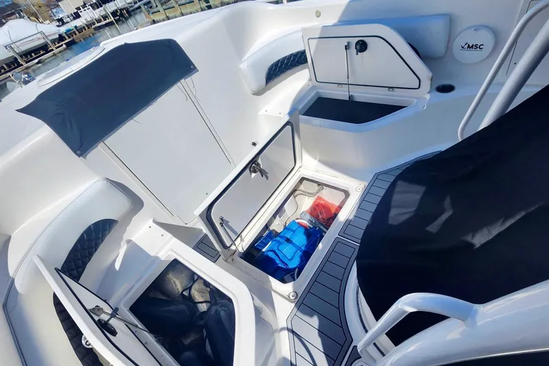 Slide: The Image of Wellcraft 35 Scarab Sport 2014 - 6024973