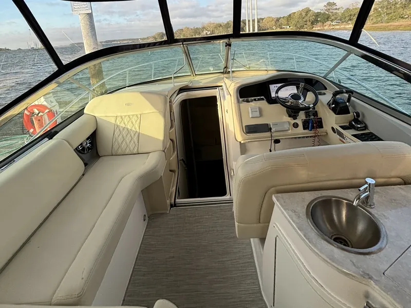 Slide: The Image of Regal 33 XO 2020 - 6025599