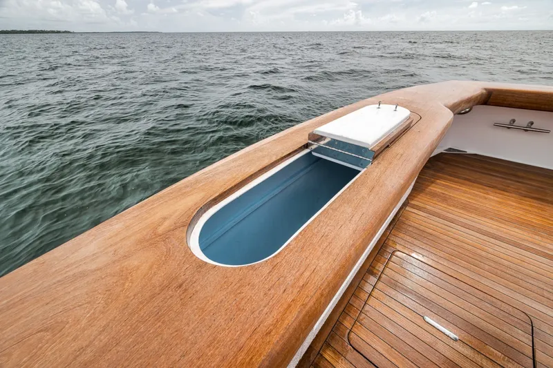 Slide: The Image of Weaver 75 Convertible 2021 - 7368559