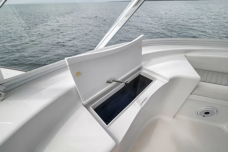 Slide: The Image of Weaver 75 Convertible 2021 - 7368570