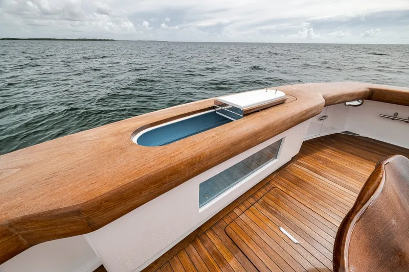Slide: The Image of Weaver 75 Convertible 2021 - 7368560