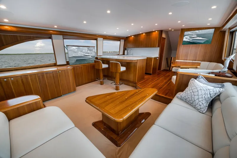Slide: The Image of Weaver 75 Convertible 2021 - 7368650