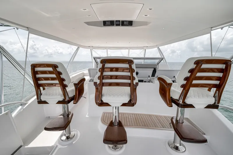 Slide: The Image of Weaver 75 Convertible 2021 - 7368562