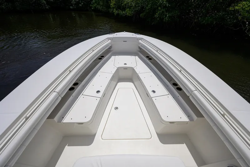Slide: The Image of Sweet Melissa - Bow 2019 Regulator 31 Center Console - Sweet Melissa - 7866430