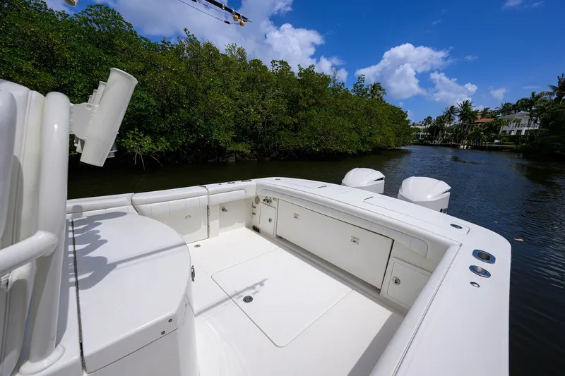 Slide: The Image of Regulator 31 Sweet Melissa - Cockpit 2019 Regulator 31 Center Console - Sweet Melissa - 7866453