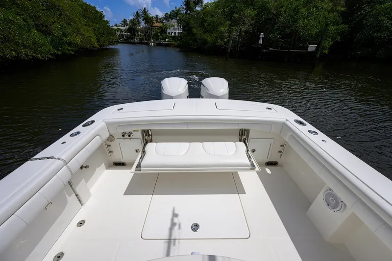 Slide: The Image of Regulator 31 Sweet Melissa - Cockpit 2019 Regulator 31 Center Console - Sweet Melissa - 7866457