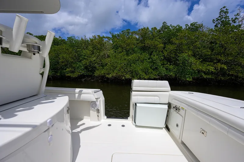 Slide: The Image of Regulator 31 Sweet Melissa - Cockpit 2019 Regulator 31 Center Console - Sweet Melissa - 7866459