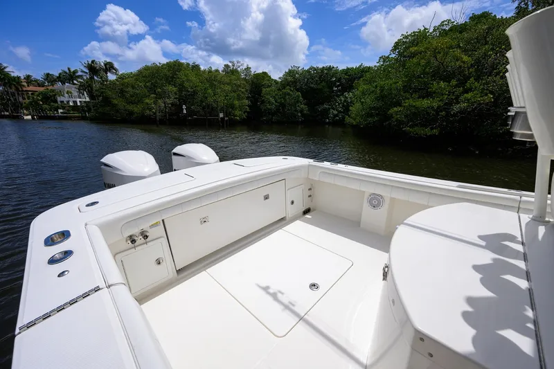 Slide: The Image of Regulator 31 Sweet Melissa - Cockpit 2019 Regulator 31 Center Console - Sweet Melissa - 7866455