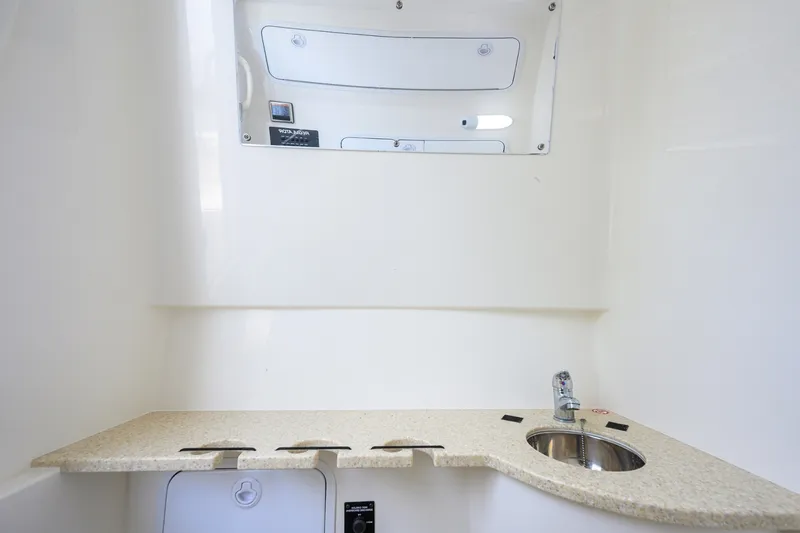 Slide: The Image of Regulator 31 - Sweet Melissa - Day Head 2019 Regulator 31 Center Console - Sweet Melissa - 7866451