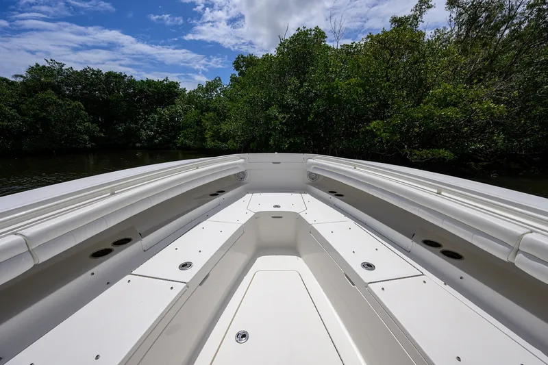 Slide: The Image of  Sweet Melissa - Bow 2019 Regulator 31 Center Console - Sweet Melissa - 6025835