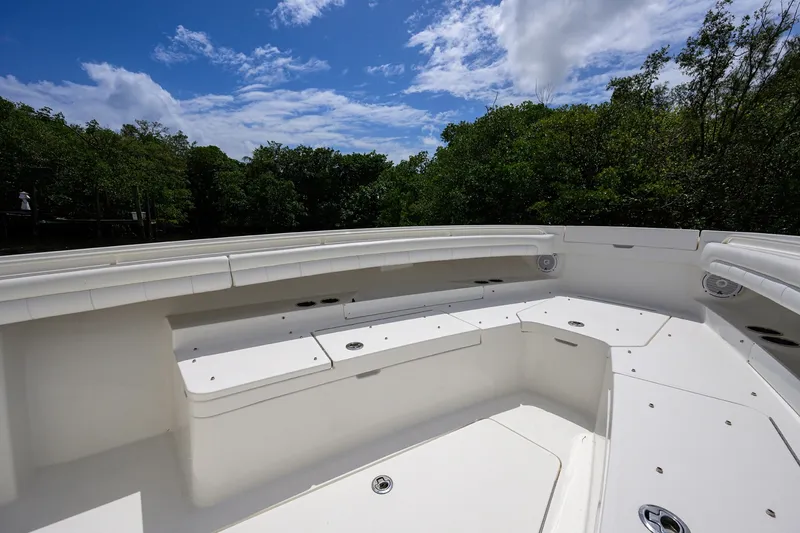 Slide: The Image of  Sweet Melissa - Bow 2019 Regulator 31 Center Console - Sweet Melissa - 6025837