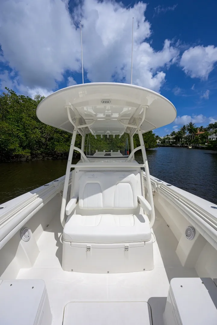 Slide: The Image of  Sweet Melissa - Bow 2019 Regulator 31 Center Console - Sweet Melissa - 6025842