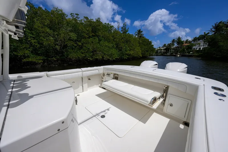 Slide: The Image of Regulator 31   Sweet Melissa - Cockpit 2019 Regulator 31 Center Console - Sweet Melissa - 6025875