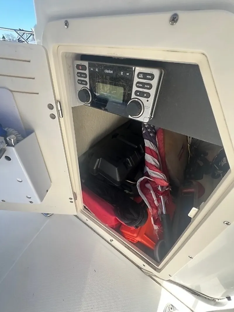 Slide: The Image of Boston Whaler 190 Montauk 2011 - 6025666