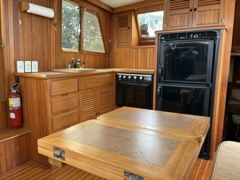 Slide: The Image of Monk 36 Trawler 1988 - 7221477