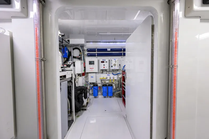 Slide: The Image of Amer 65 2003 - 6026189