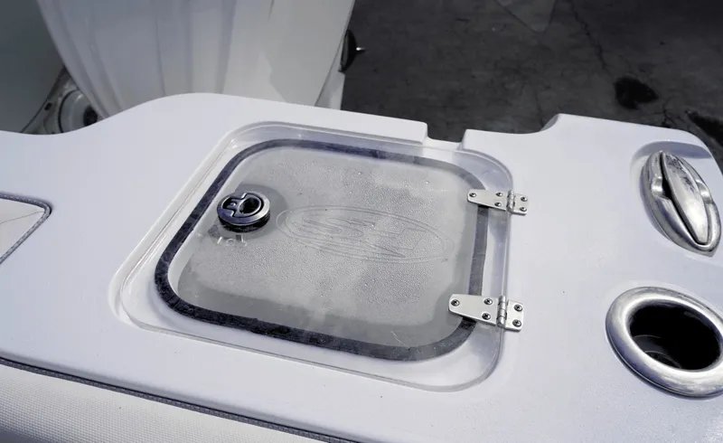 Slide: The Image of Sea Hunt Gamefish 28FS 2026 - 6026225