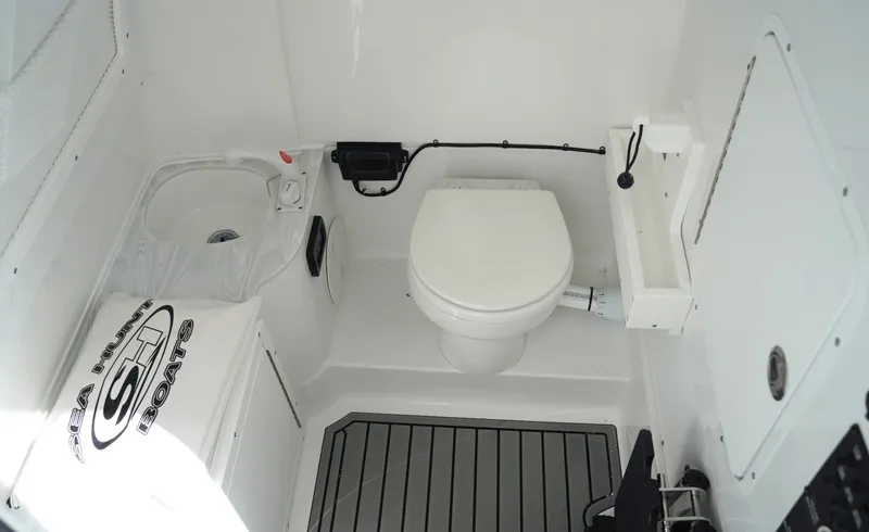 Slide: The Image of Sea Hunt Gamefish 28FS 2026 - 6026230