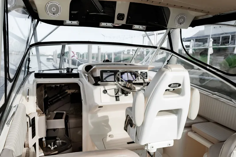 Slide: The Image of Grady-White 33 2003 - 6026895