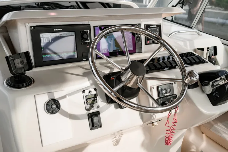 Slide: The Image of Grady-White 33 2003 - 6026896