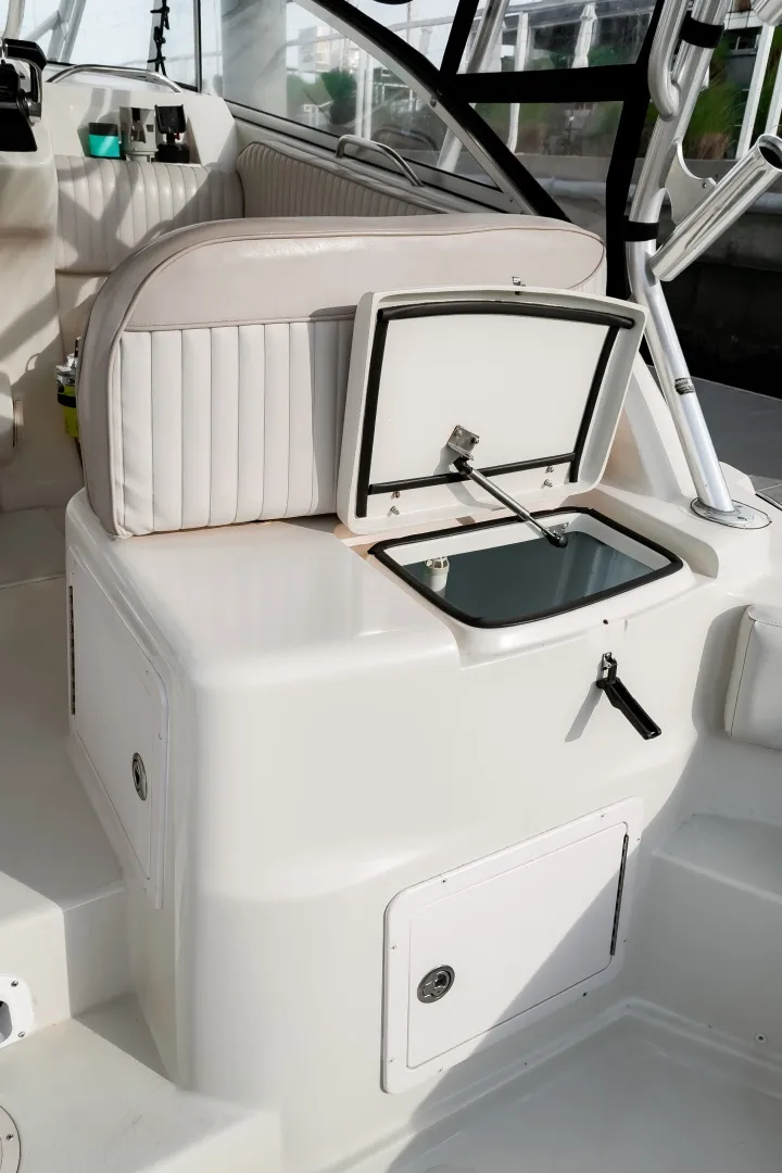 Slide: The Image of Grady-White 33 2003 - 6026901