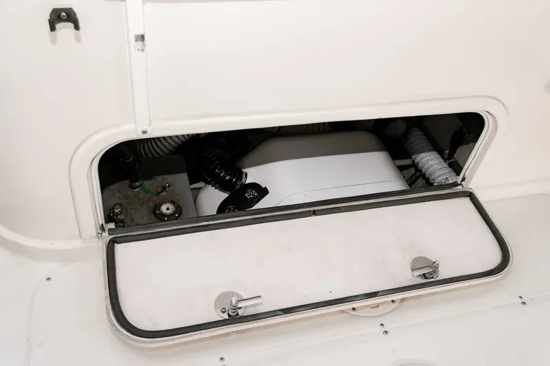 Slide: The Image of Grady-White 33 2003 - 6026904