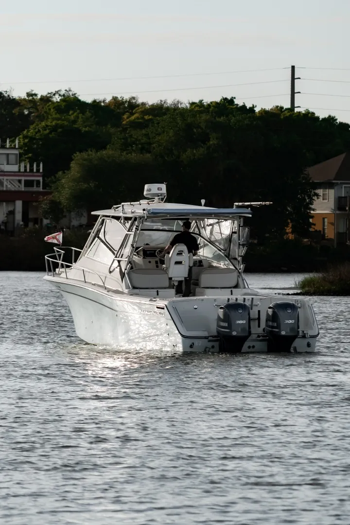 Slide: The Image of Grady-White 33 2003 - 6026887