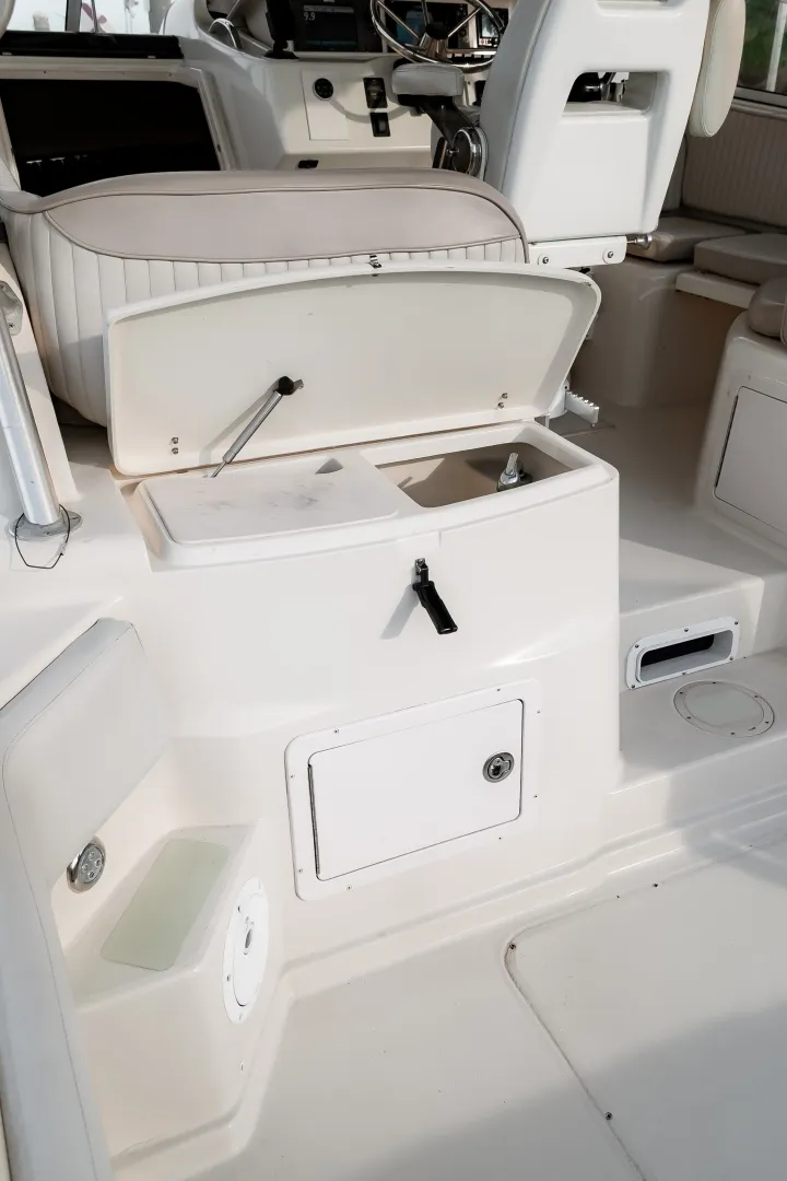 Slide: The Image of Grady-White 33 2003 - 6026906