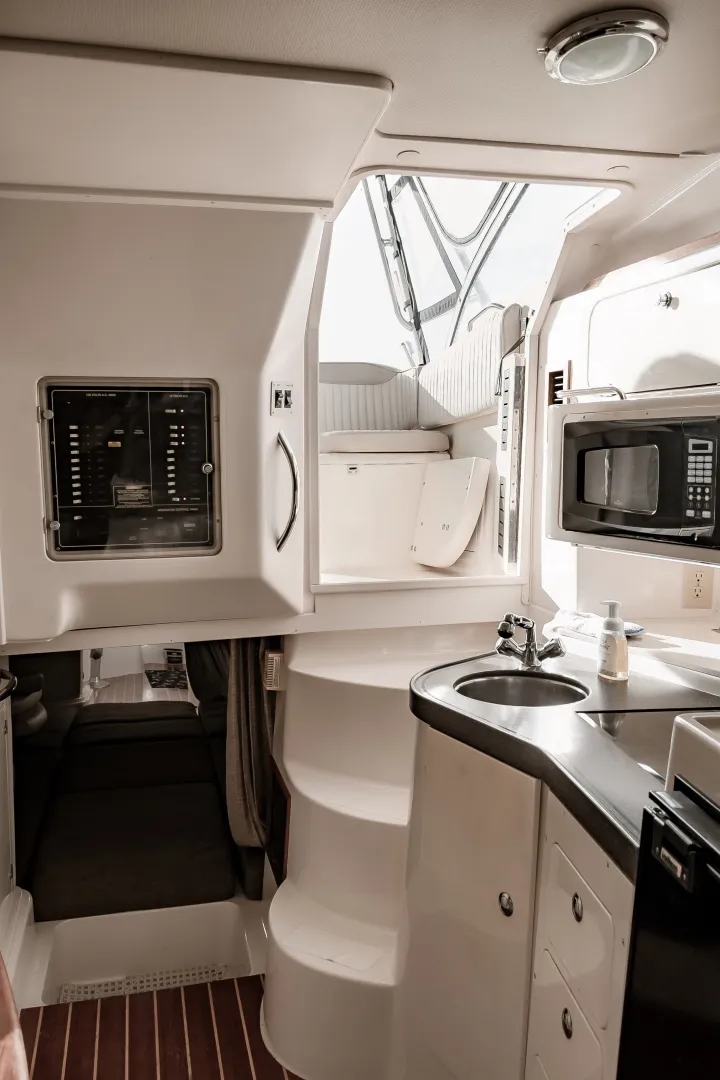 Slide: The Image of Grady-White 33 2003 - 6026910