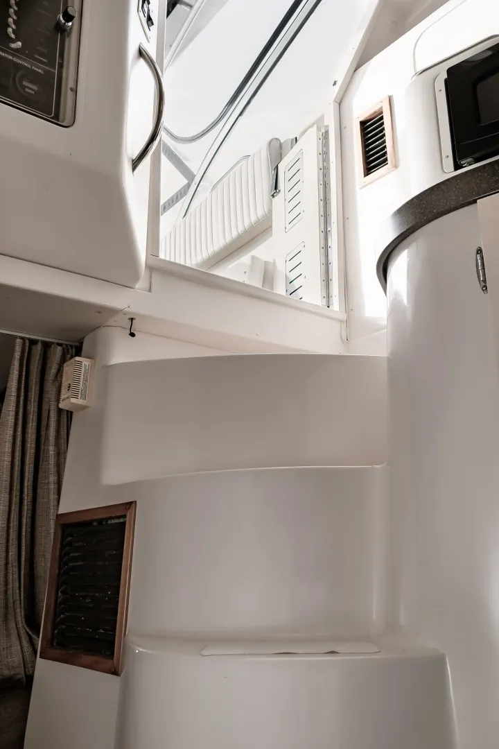 Slide: The Image of Grady-White 33 2003 - 6026913