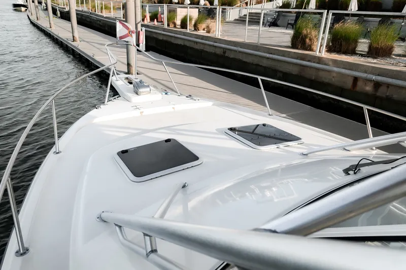 Slide: The Image of Grady-White 33 2003 - 6026917