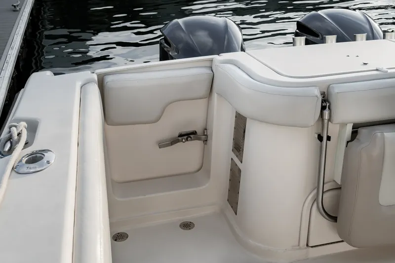 Slide: The Image of Grady-White 33 2003 - 6026894