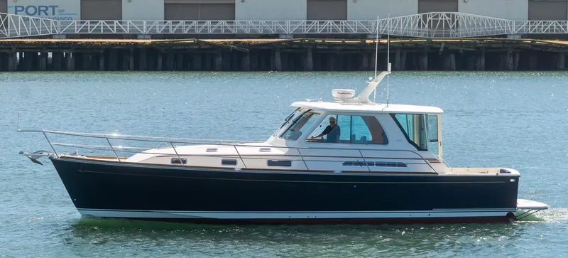 Slide: The Image of Sabre 42 Express Hardback 2007 - 6026943