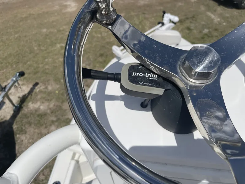 Slide: The Image of Ranger 2510 Bay 2022 - 6027218