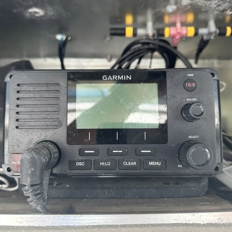 Slide: The Image of Hatteras 43 Convertible 1981 - 6027730