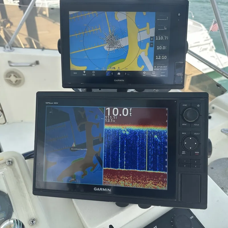 Slide: The Image of Hatteras 43 Convertible 1981 - 6027731