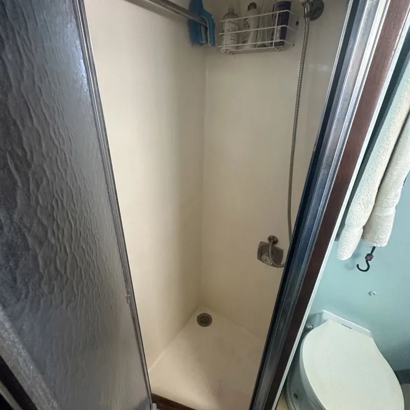 Slide: The Image of Hatteras 43 Convertible 1981 - 6027743