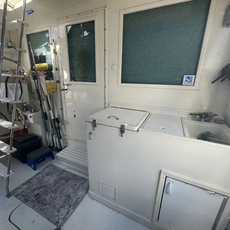 Slide: The Image of Hatteras 43 Convertible 1981 - 6027723