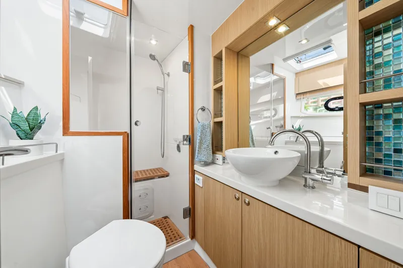 Slide: The Image of 2021 44 Aquila MY Memories Not Dreams Master Stateroom Head - 6043793