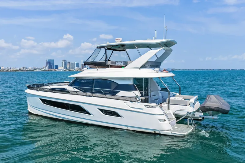 Slide: The Image of 2021 44 Aquila MY Memories Not Dreams Port Profile - 6043942