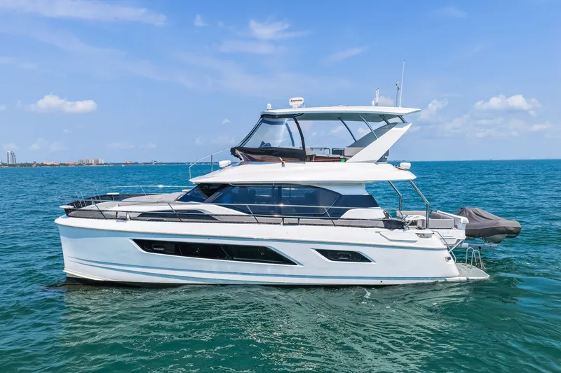 Slide: The Image of 2021 44 Aquila MY Memories Not Dreams Port Profile - 6043959