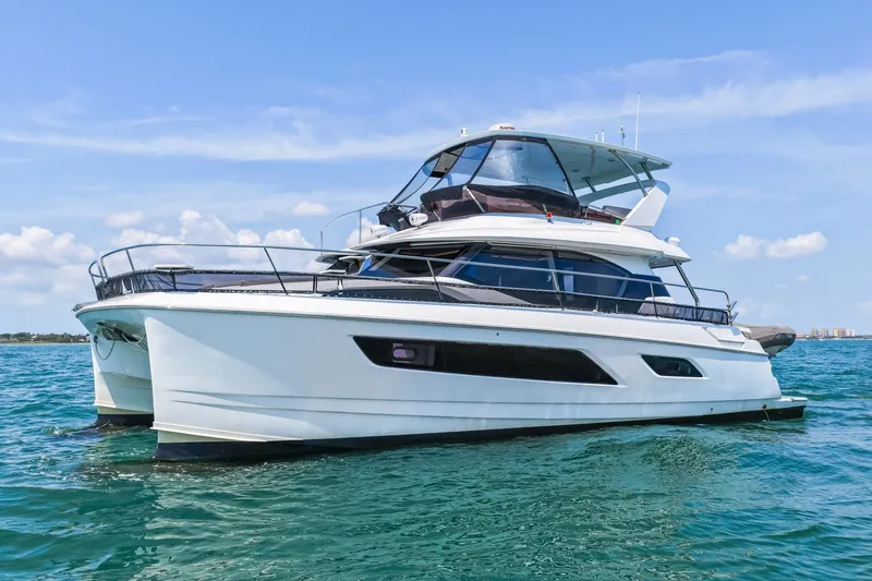 Slide: The Image of 2021 44 Aquila MY Memories Not Dreams Port Profile - 6043964