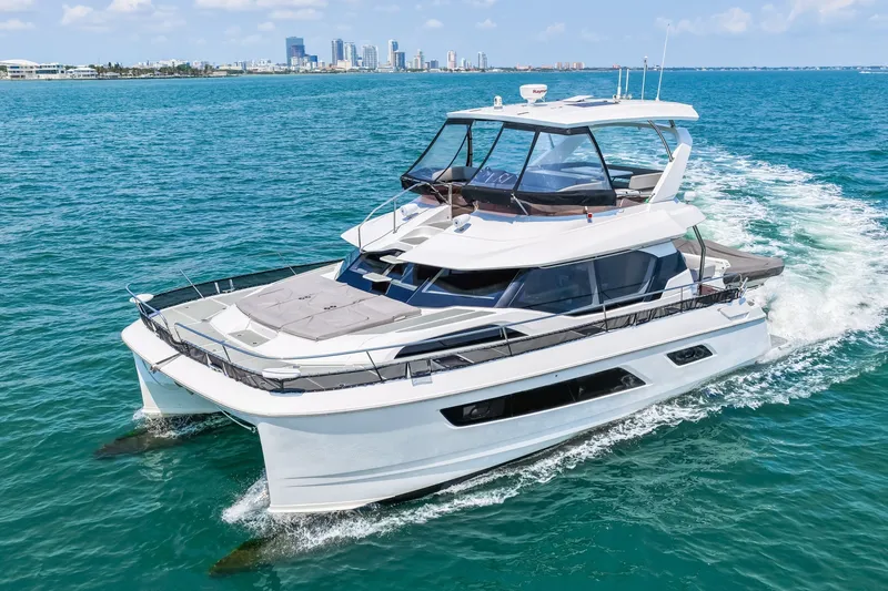 Slide: The Image of 2021 44 Aquila MY Memories Not Dreams Port Profile - 6043989