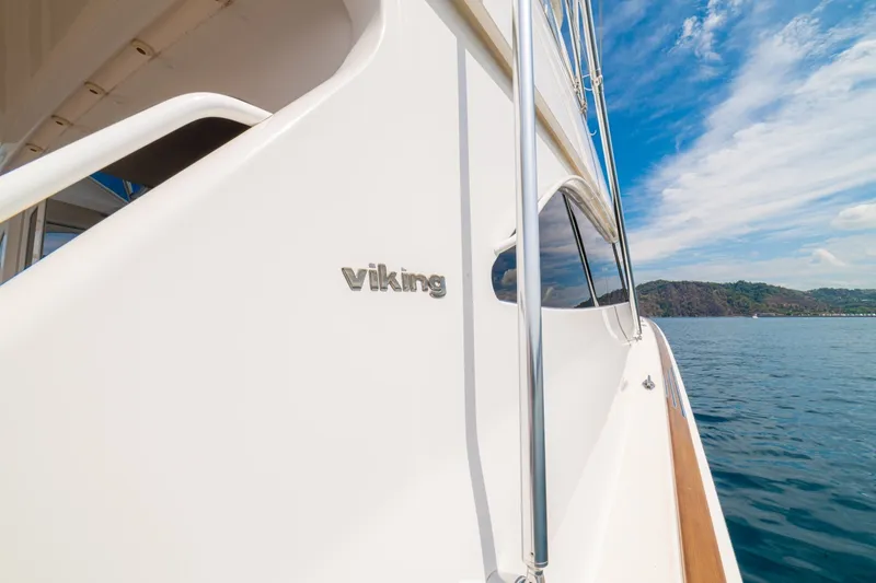 Slide: The Image of 60 Viking Convertible 2012 "Contango" - 6419472